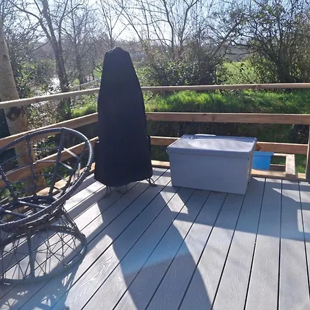 Riverside Tatil Evi