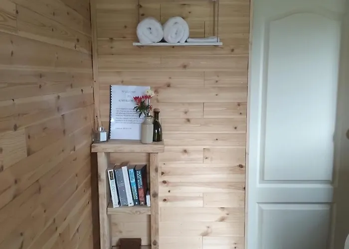 Riverside 度假居 *